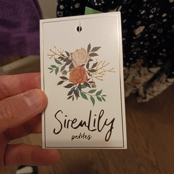 Women dress - Picture 5 of 6